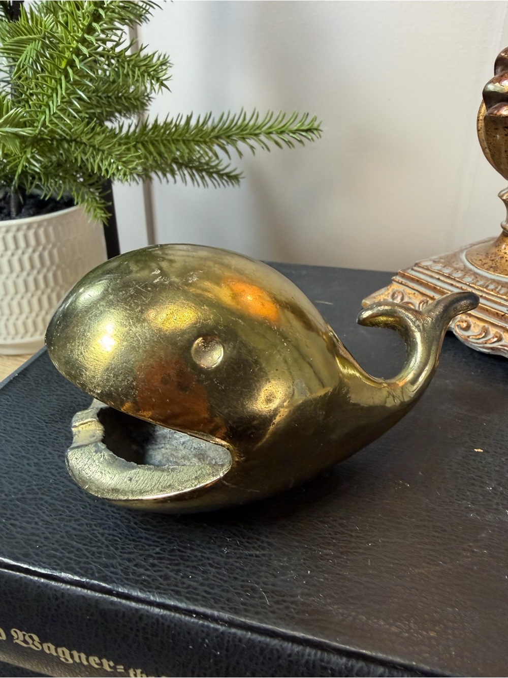 VINTAGE MCM Brass WHALE Ashtray Collectible Paperweight  Rings Incense 5”